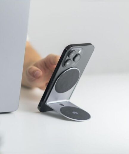 EDGE® Pro Core｜あらゆるデバイスに対応する万能マグネット式スマホ & タブレットホルダー