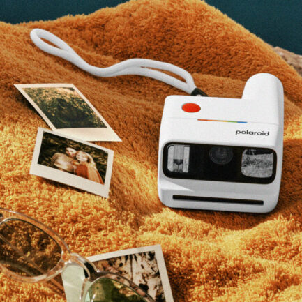 Polaroid Go Generation 3｜スマホをしまって、今この瞬間を写真にする小さなポラロイド