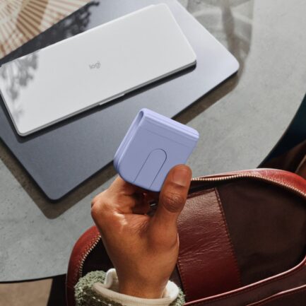 Mobi Fold｜ポケットで眠り、開いた瞬間に仕事を走らせる超薄型ワイヤレスマウス