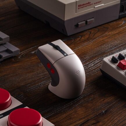 8BitDo Retro R8 Mouse - N Edition｜レトロな机に、精密な操作感を連れてくる高性能ワイヤレスマウス