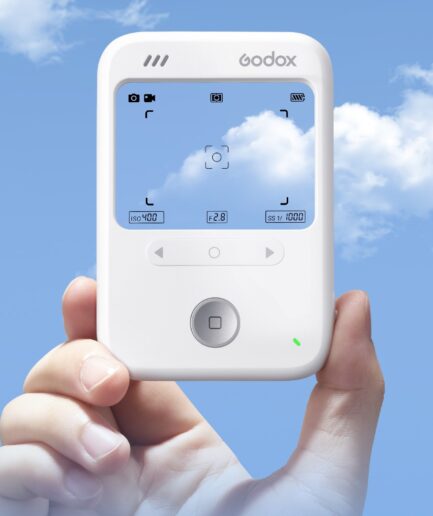 Godox C100｜スクリーンを捨てて、世界との生のつながりを取り戻す