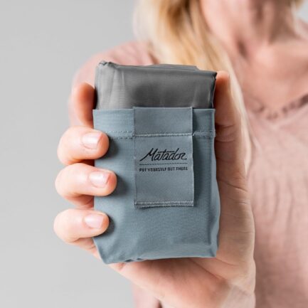 Pocket Blanket｜ポケットに入るのに、2〜4人の居場所をつくる超軽量アウトドアブランケット