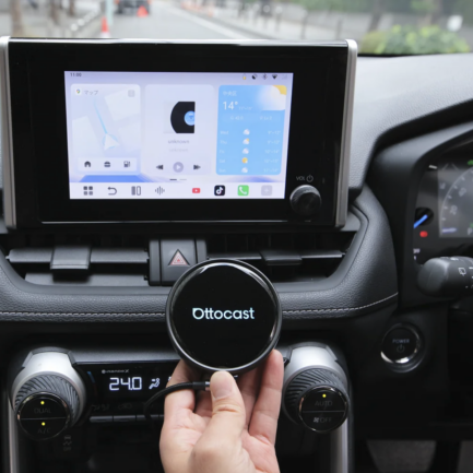 OTTOAIBOX P3 Pro｜愛車の画面を、エンタメも会話も楽しめるスマート空間へ変えるAIBOX