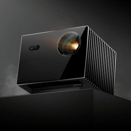AWOL Valerion Max|黒の深さまで描き切る、最大300インチの4K RGBレーザープロジェクター